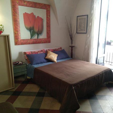 לינה וארוחת בוקר קטאניה House Vintage מראה חיצוני תמונה