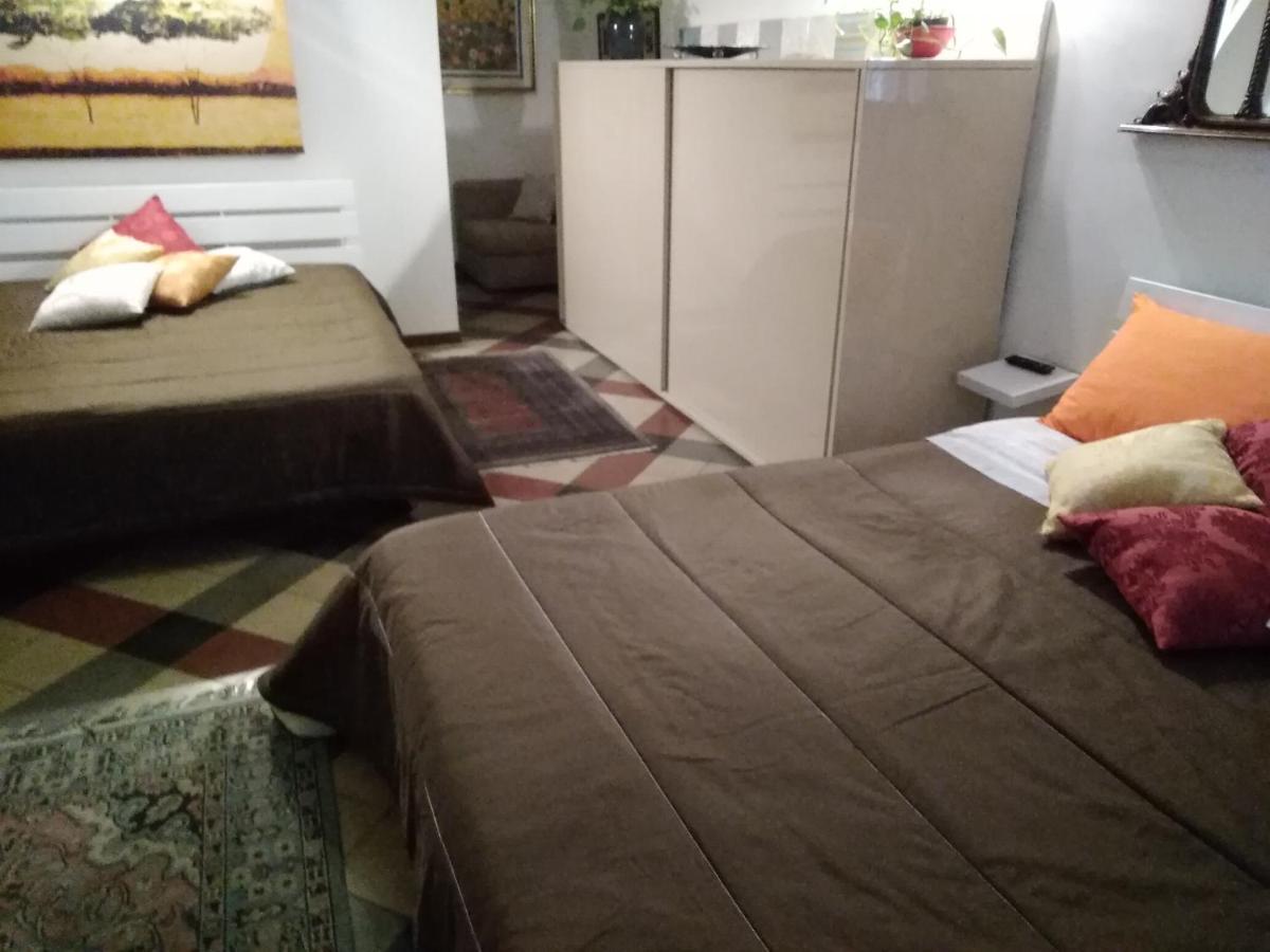 לינה וארוחת בוקר קטאניה House Vintage מראה חיצוני תמונה