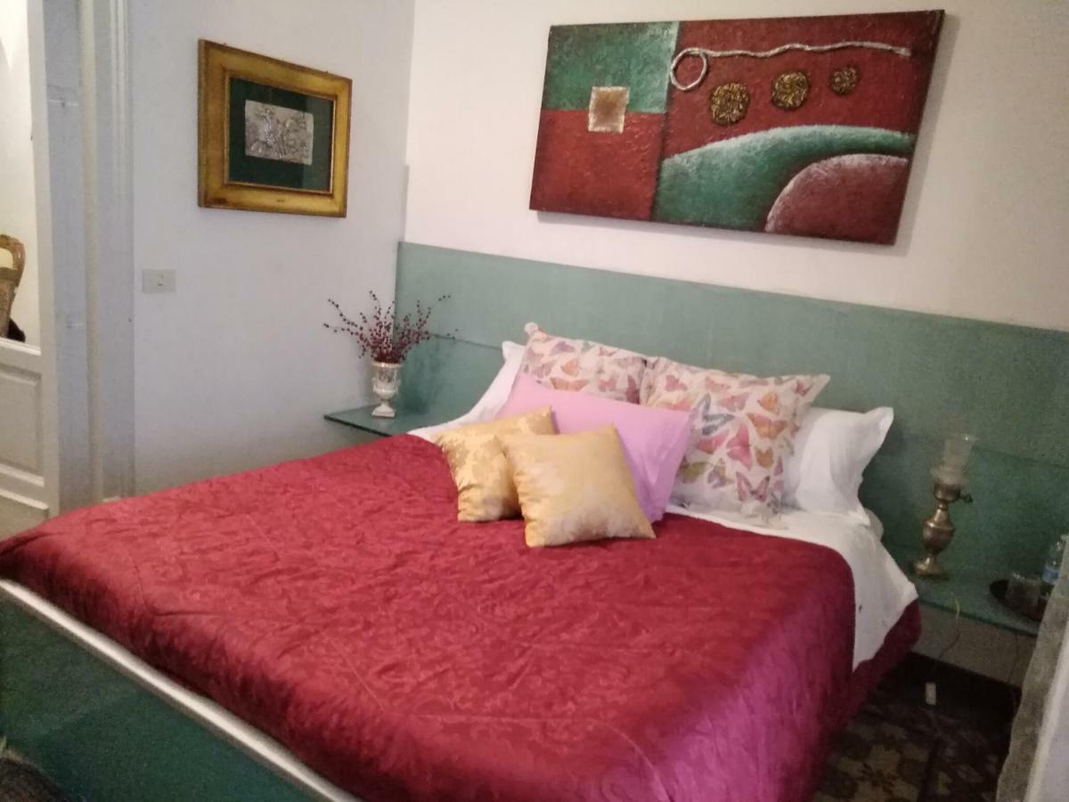 לינה וארוחת בוקר קטאניה House Vintage מראה חיצוני תמונה
